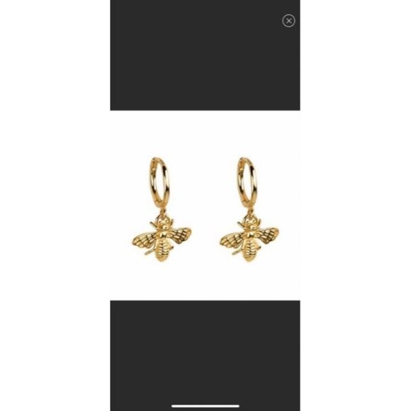 New trending trend gold bee 18k yellow gold hoop earrings - Picture 3 of 3